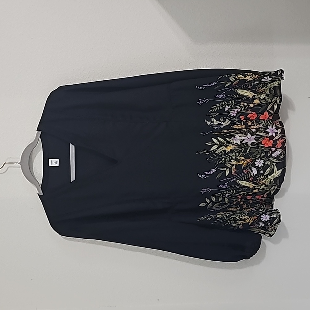 Old Navy Floral Trim Peplum Top